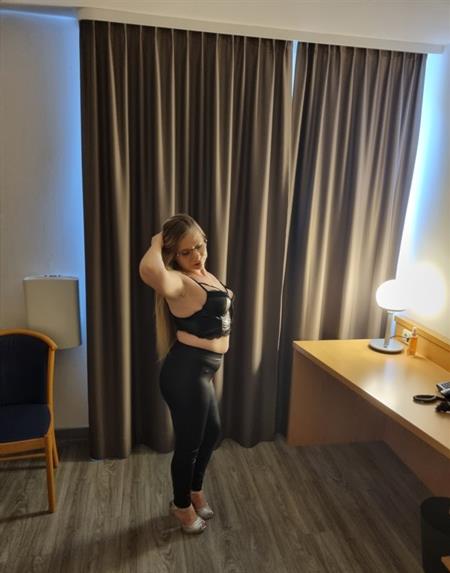 Escort modell Alemaioh, Wuppertal - 2730