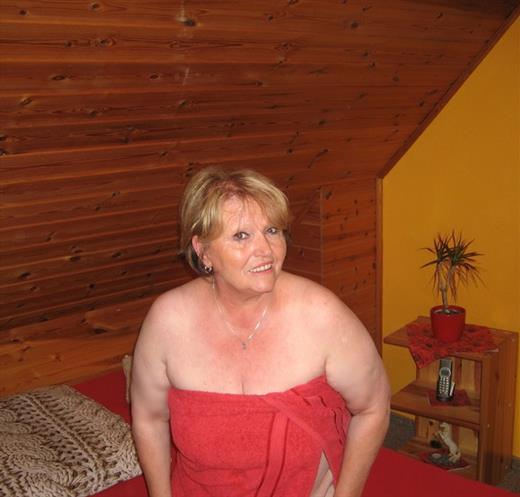 Escort modell Iya, Kassel - 3665